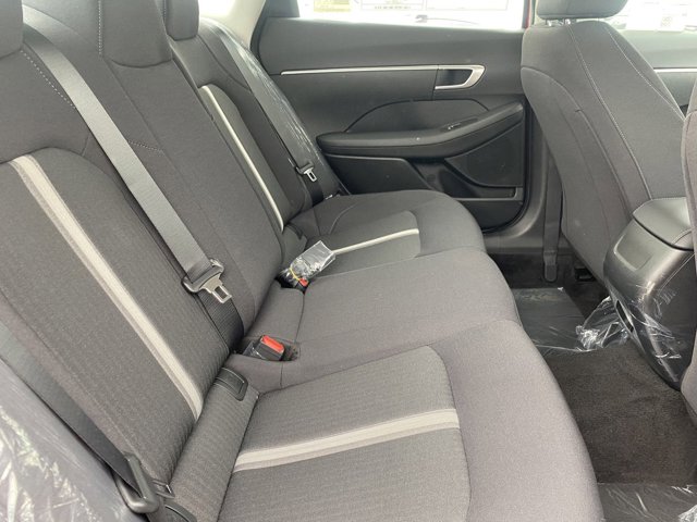 Vehicle image 10 of 18