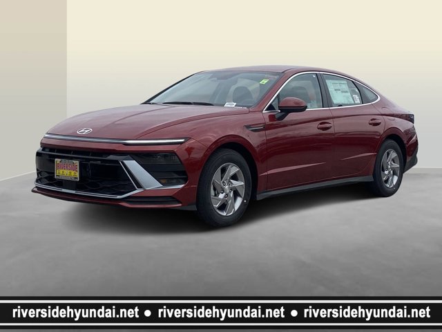 Vehicle image 2 of 18