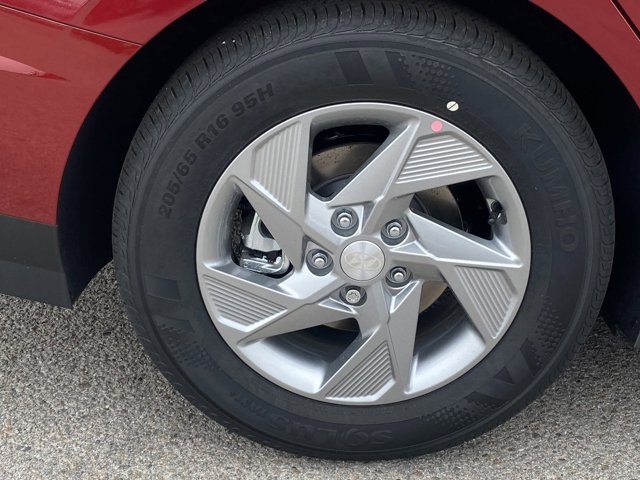 Vehicle image 6 of 18
