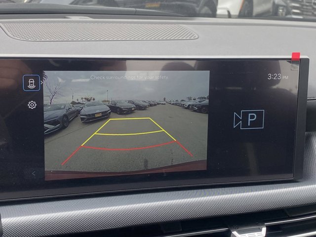 Vehicle image 15 of 18