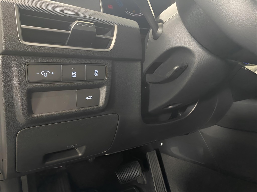 Vehicle image 24 of 34
