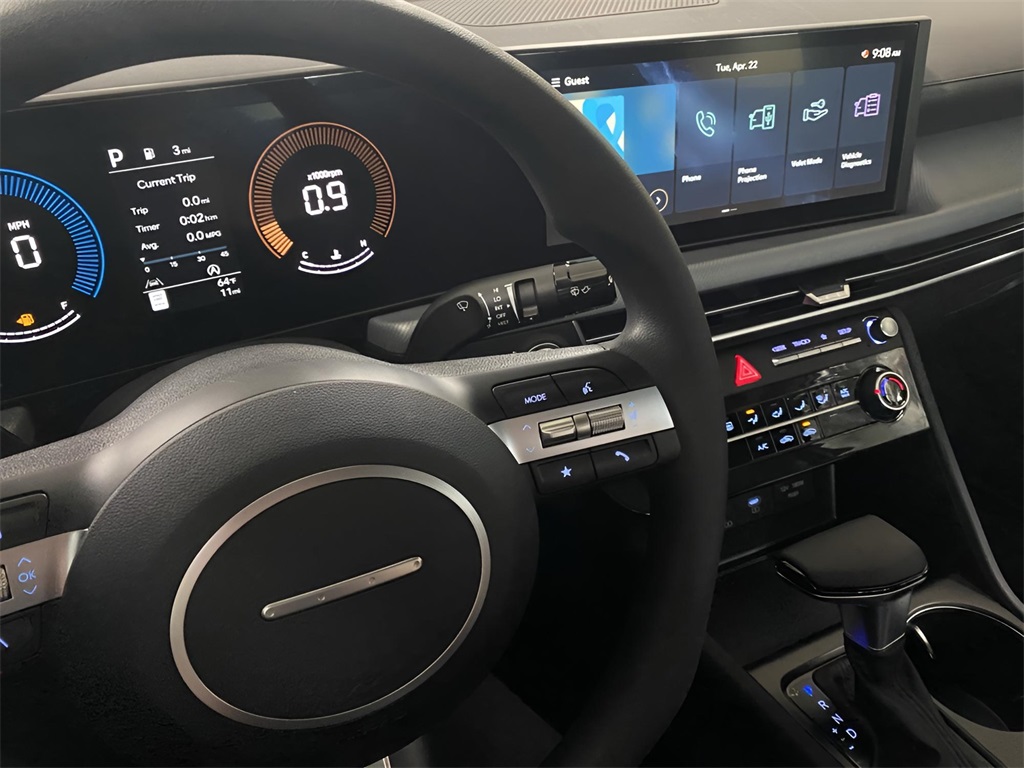 Vehicle image 13 of 34