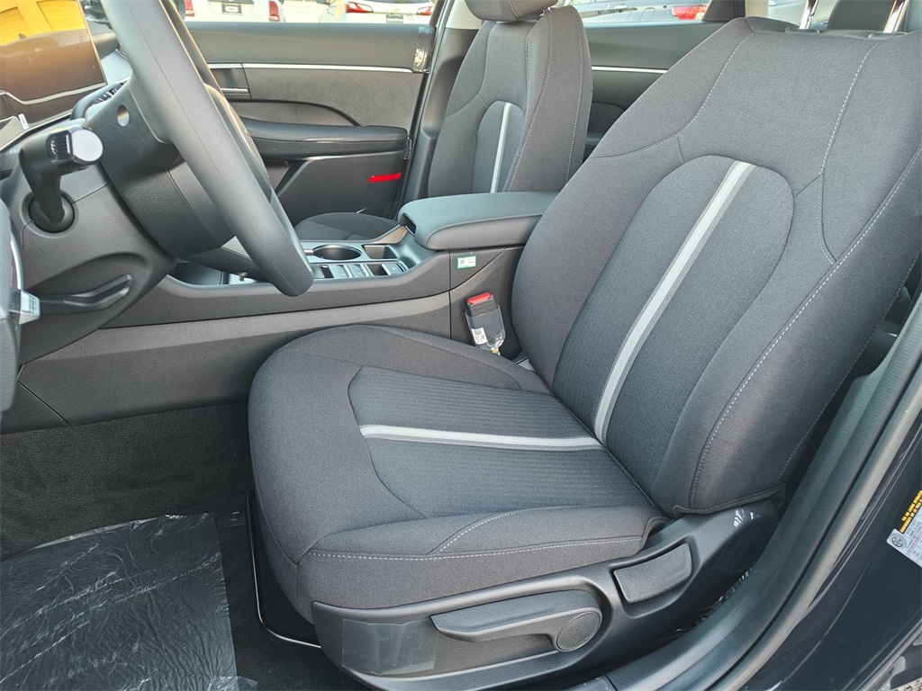 Vehicle image 14 of 27