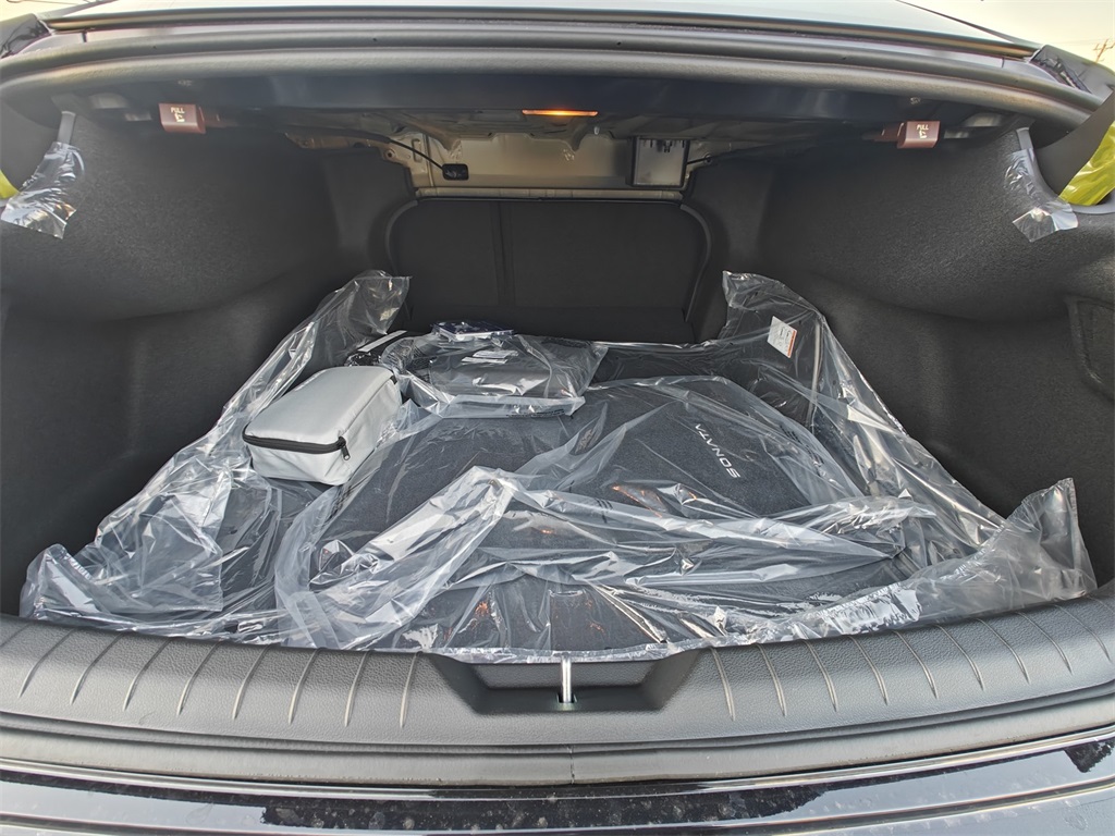 Vehicle image 27 of 27