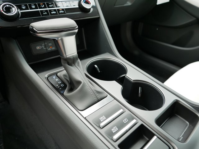 Vehicle image 9 of 10