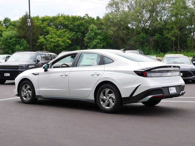 Vehicle image 2 of 10