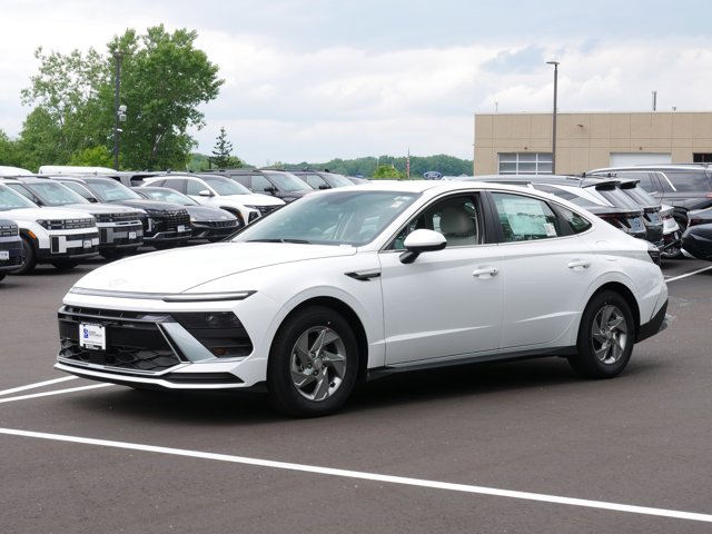 Vehicle image 1 of 10