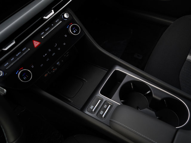 Vehicle image 19 of 24