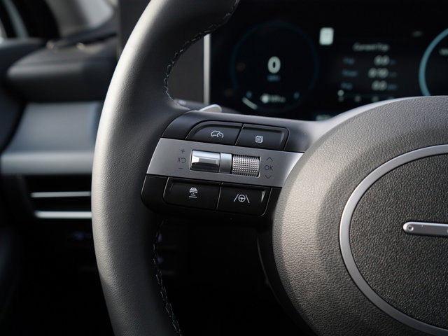 Vehicle image 23 of 24