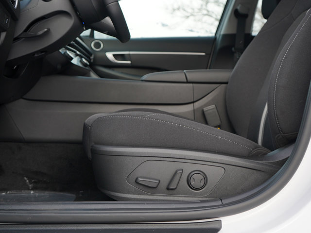 Vehicle image 9 of 24