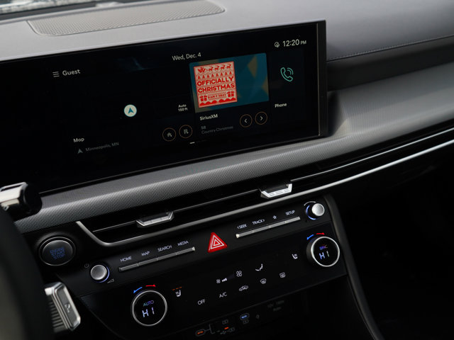 Vehicle image 18 of 24