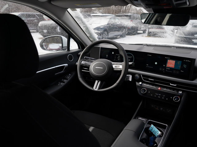 Vehicle image 12 of 24