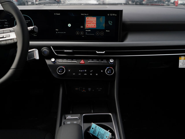 Vehicle image 14 of 24
