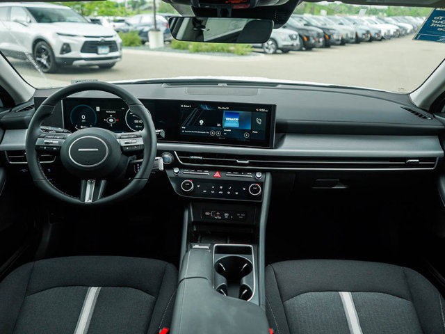 Vehicle image 11 of 23