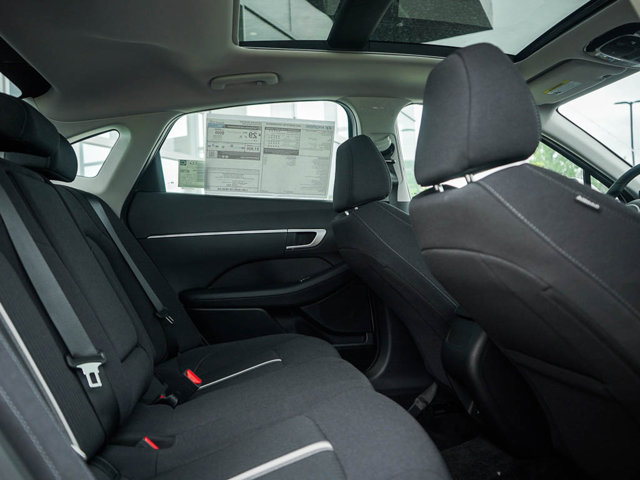 Vehicle image 10 of 23