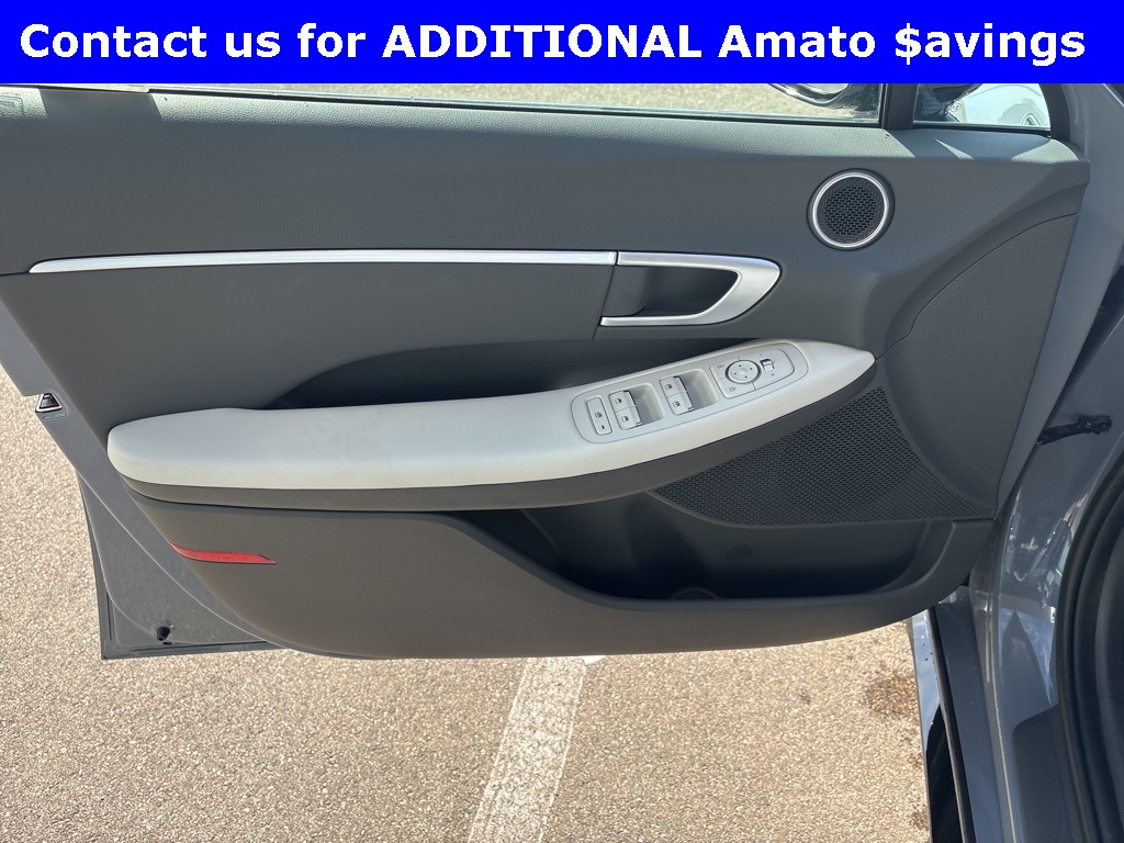 Vehicle image 12 of 29
