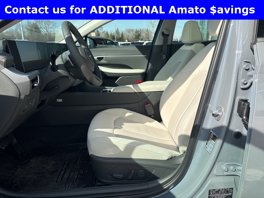 Vehicle image 14 of 29