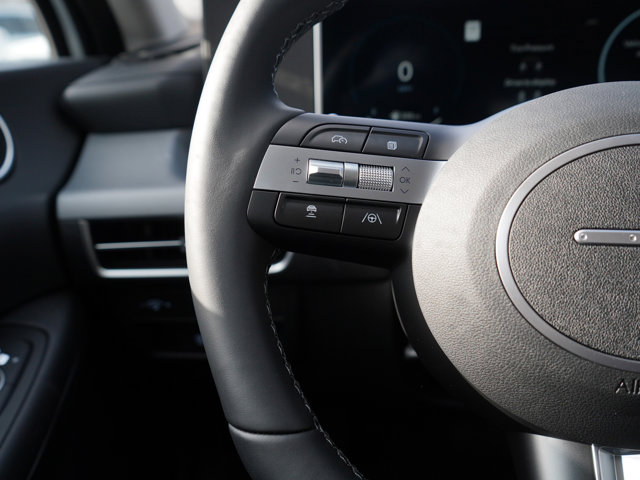Vehicle image 18 of 24