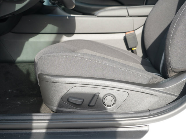 Vehicle image 15 of 24