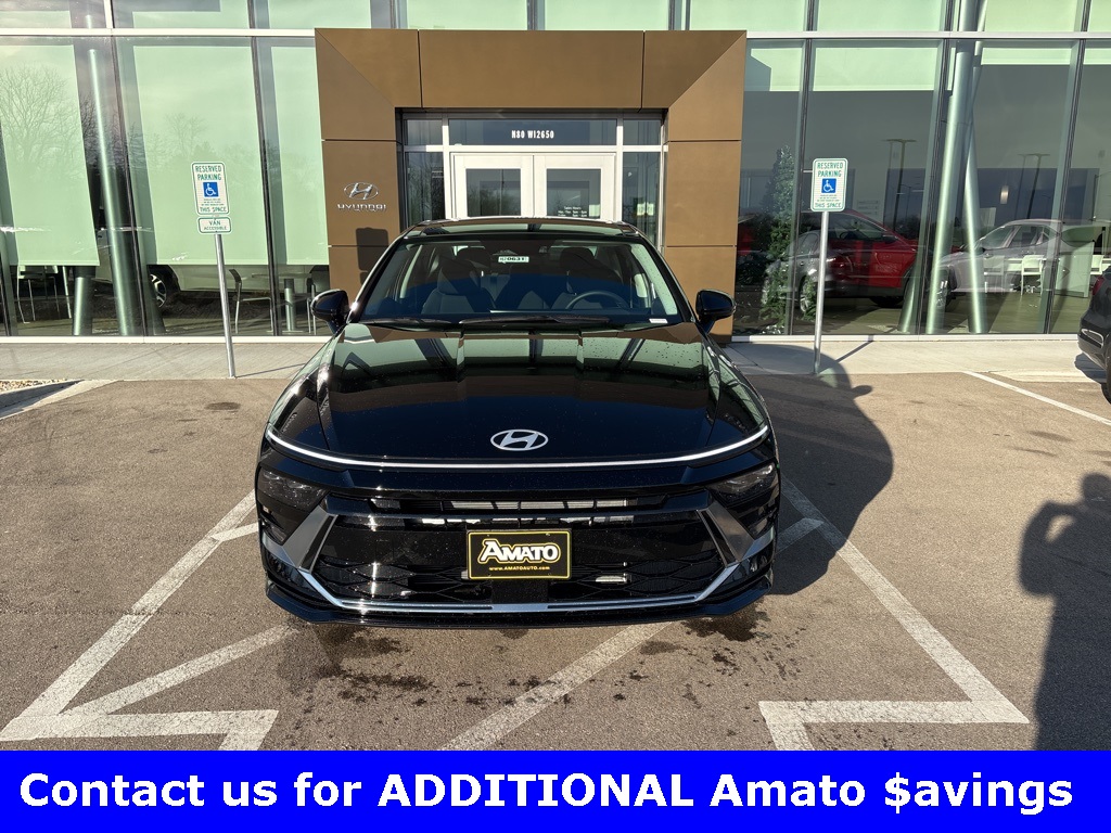 Vehicle image 7 of 28