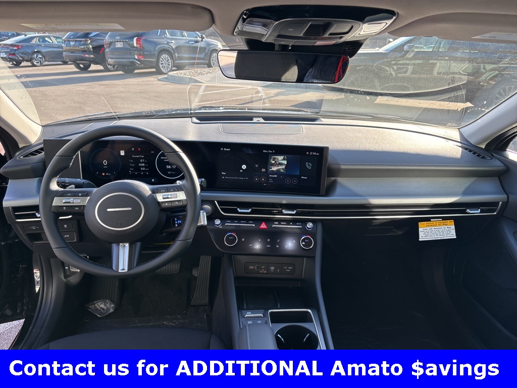 Vehicle image 25 of 28