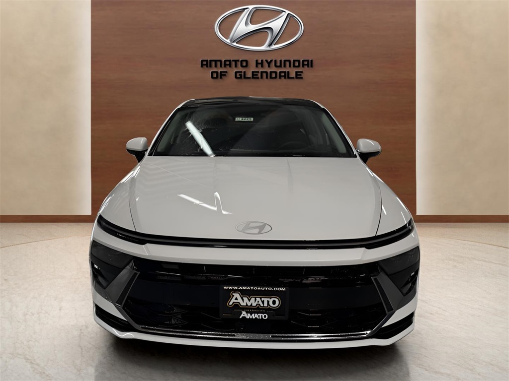 Vehicle image 3 of 28