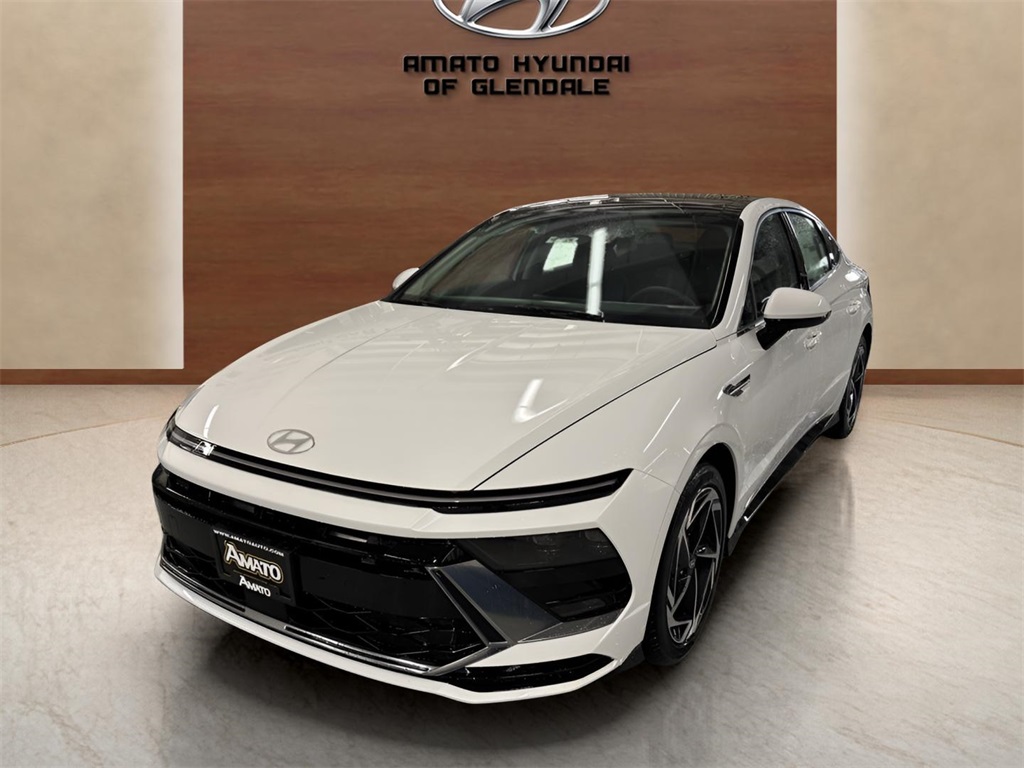 Vehicle image 2 of 28
