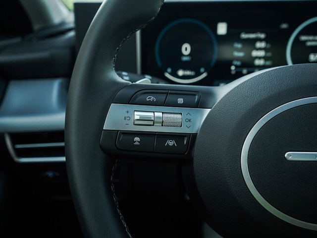 Vehicle image 22 of 23