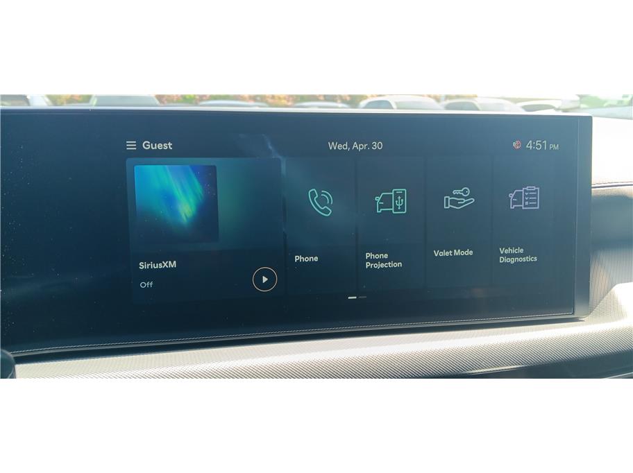 Vehicle image 10 of 17