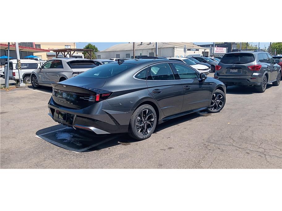 Vehicle image 2 of 17