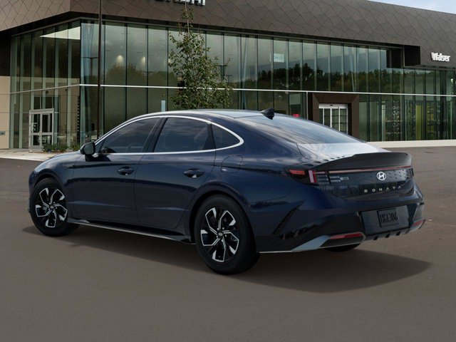 Vehicle image 6 of 17