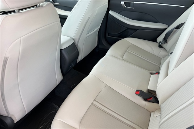 2025 Hyundai Sonata SEL Image 7 of 24