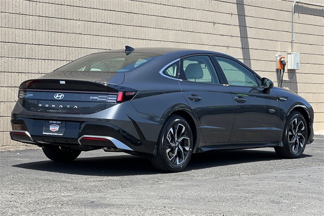2025 Hyundai Sonata SEL Image 5 of 24