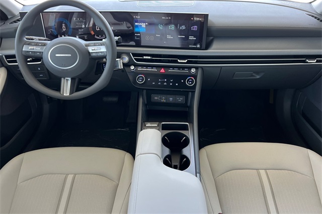 2025 Hyundai Sonata SEL Image 11 of 24