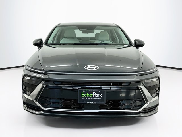 2025 Hyundai Sonata SEL Image 2 of 31