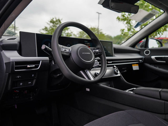 Vehicle image 12 of 24