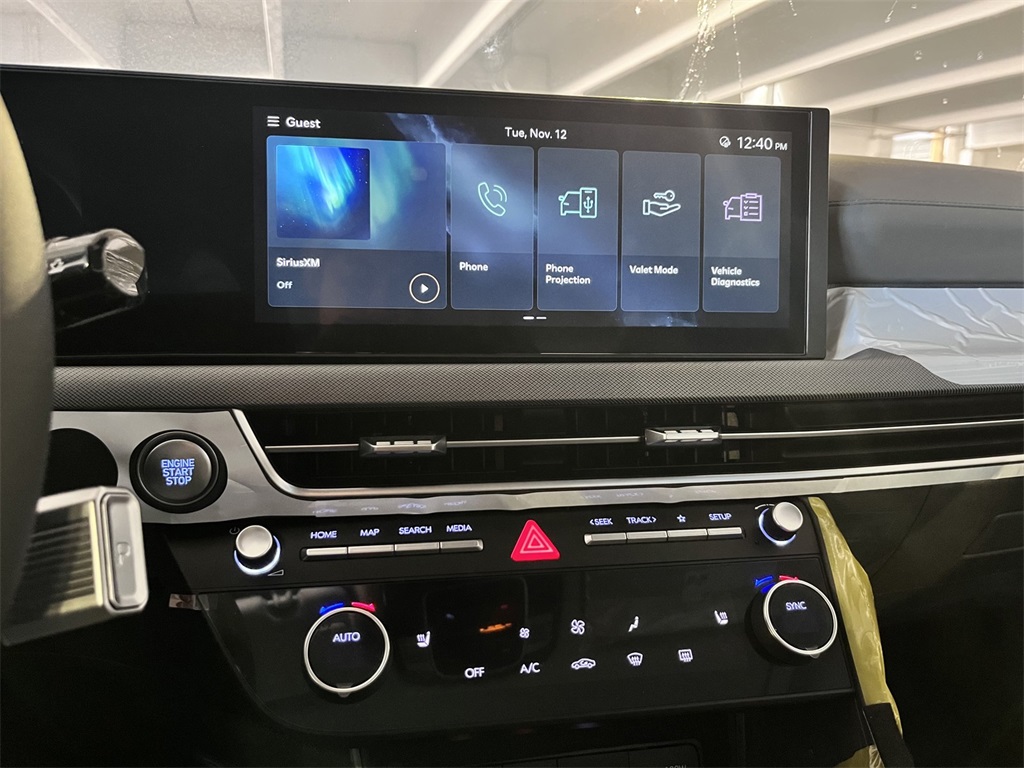 Vehicle image 20 of 26