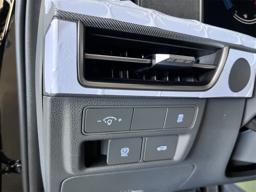 Vehicle image 26 of 26