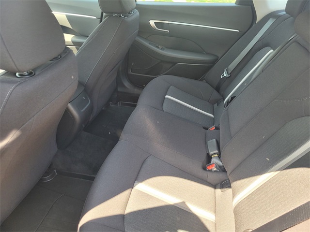 2025 Hyundai Sonata SEL Image 6 of 22