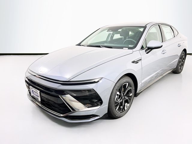 Vehicle image 1 of 24