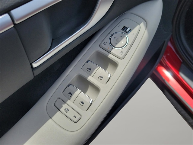 Vehicle image 14 of 34