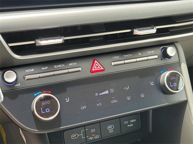 Vehicle image 24 of 34