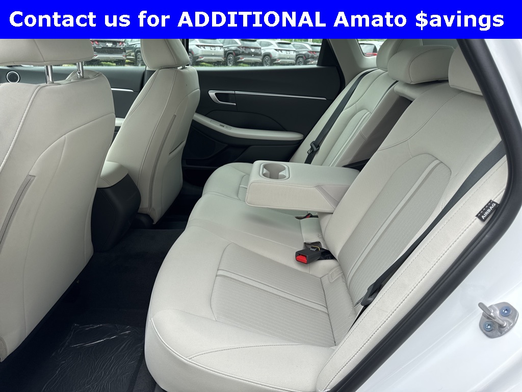 Vehicle image 20 of 29