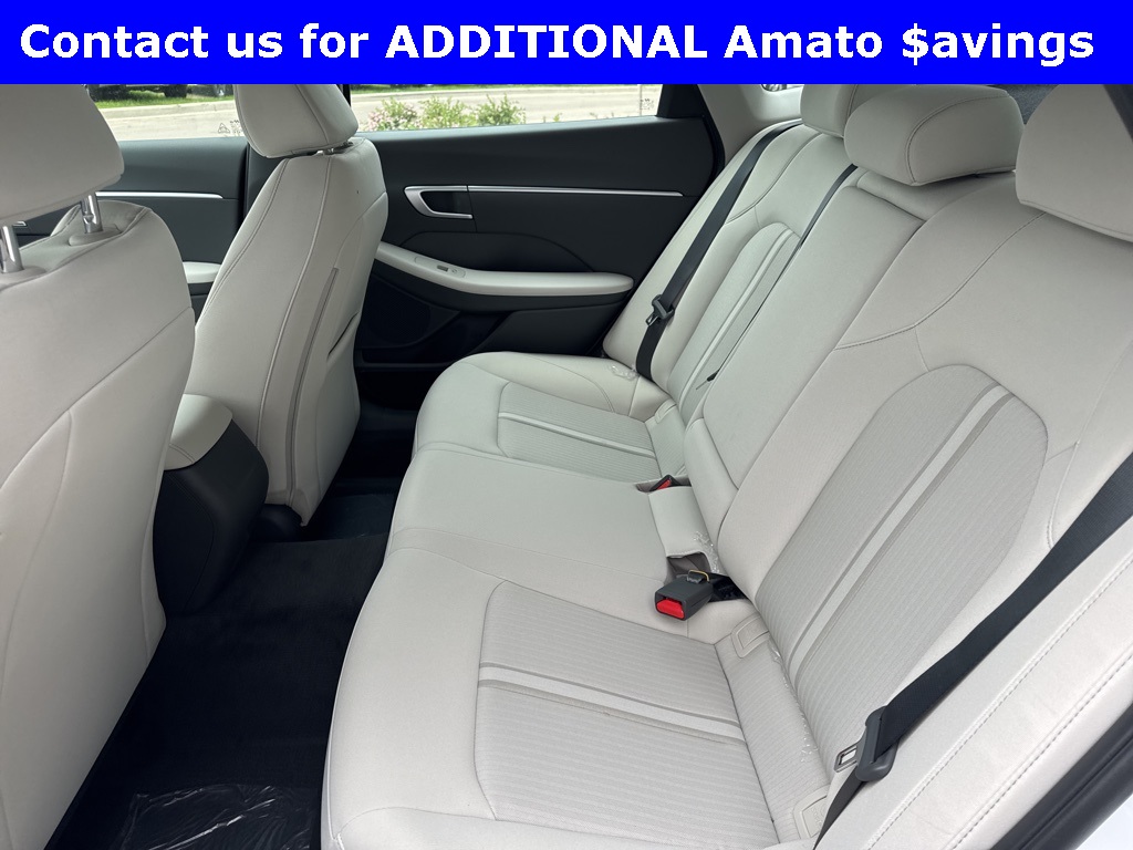 Vehicle image 18 of 29