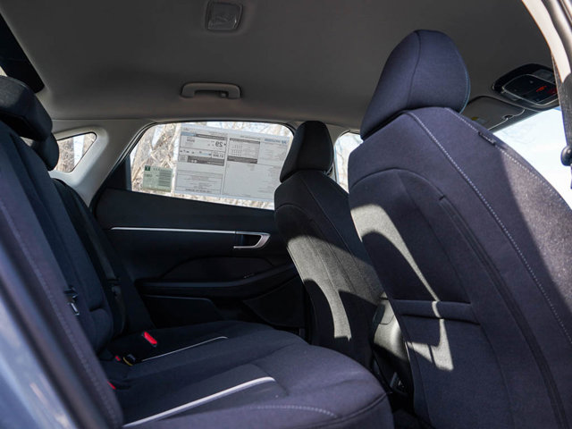Vehicle image 7 of 23