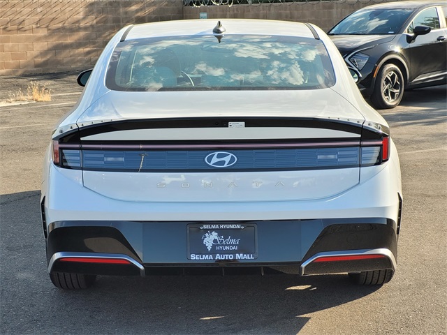 2025 Hyundai Sonata SEL Image 5 of 16