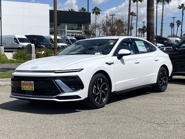 Vehicle image 2 of 18