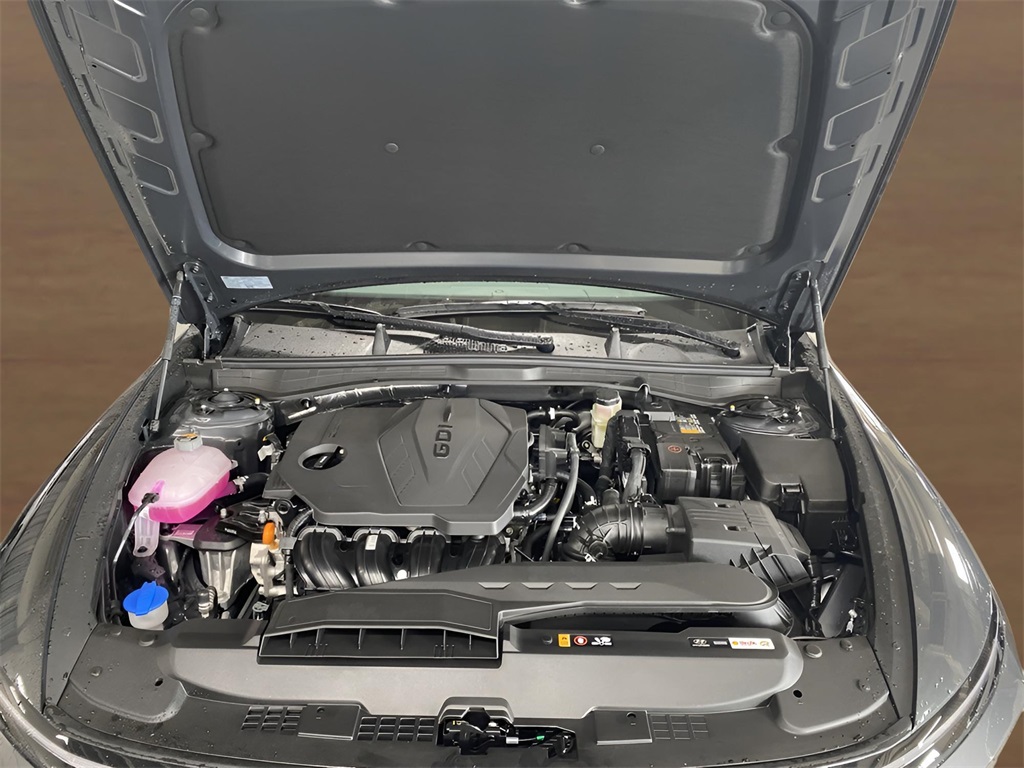 Vehicle image 33 of 34