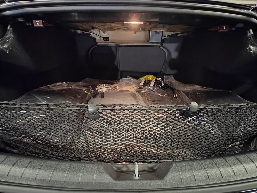 Vehicle image 10 of 24