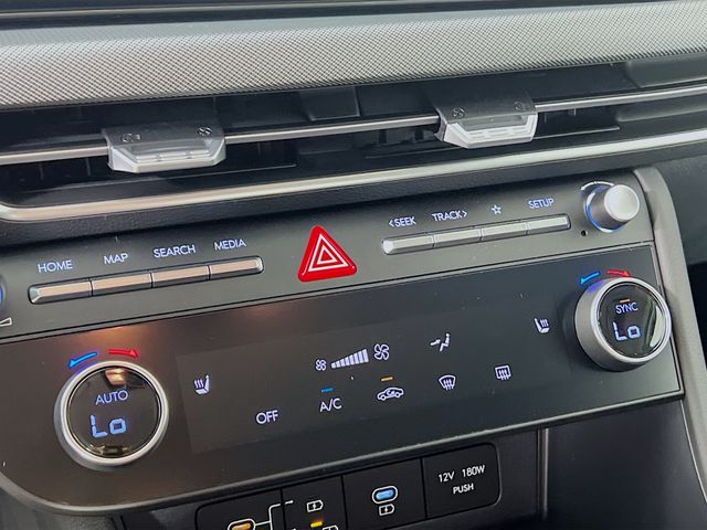 Vehicle image 17 of 24